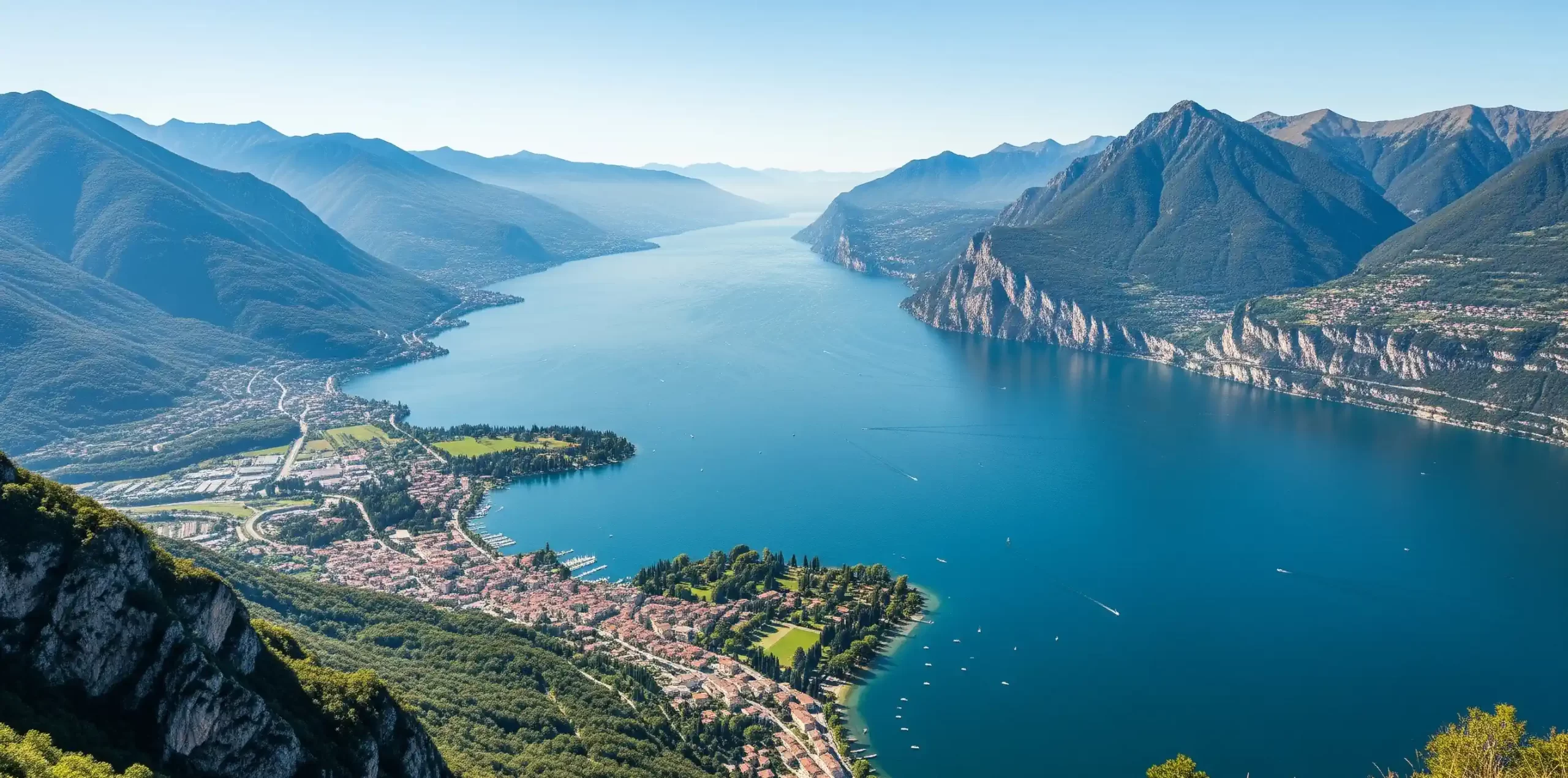 Your first SIV course — what to expect on a Flying Karlis SIV clinic over Lake Garda, Italy.